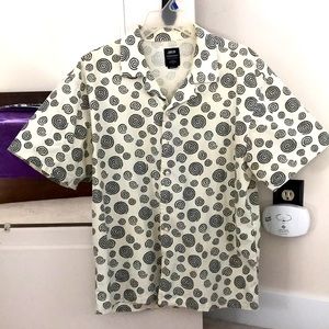 Publish short sleeve button up